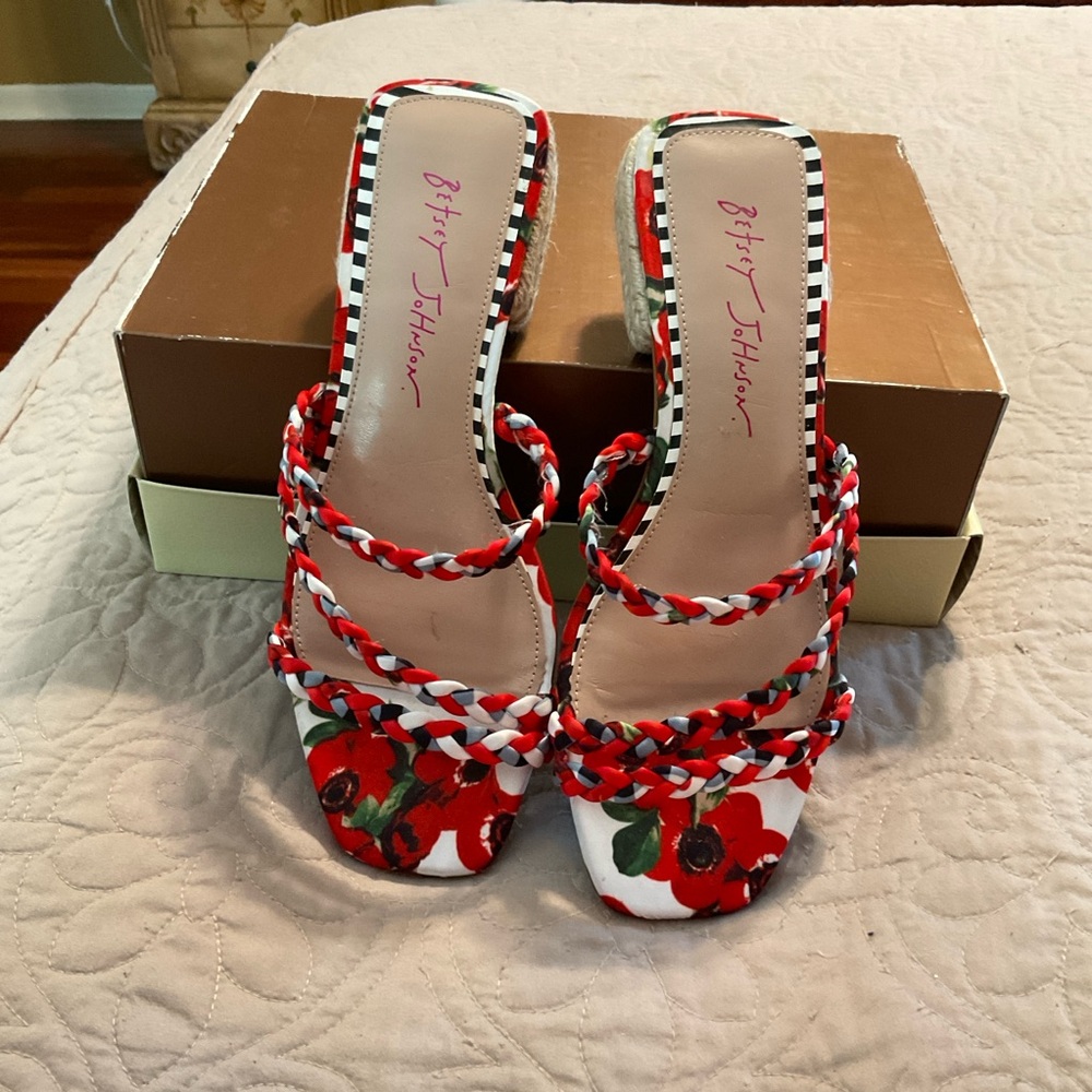 BETSEY JOHNSON SHOES